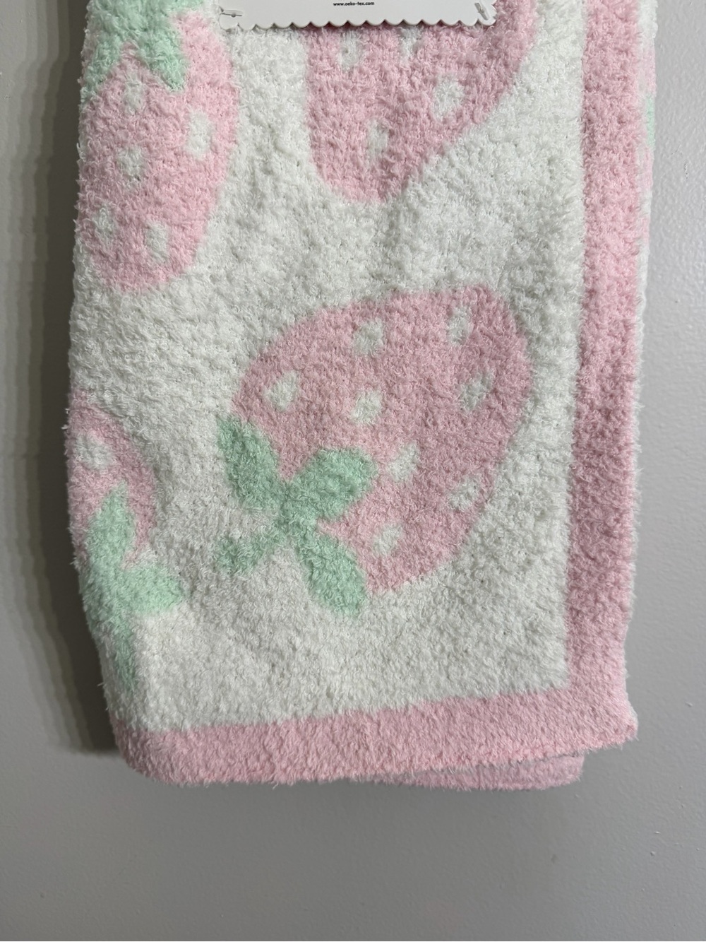 *NWT* Martha Stewart Strawberry Baby Blanket - Picture 3 of 5
